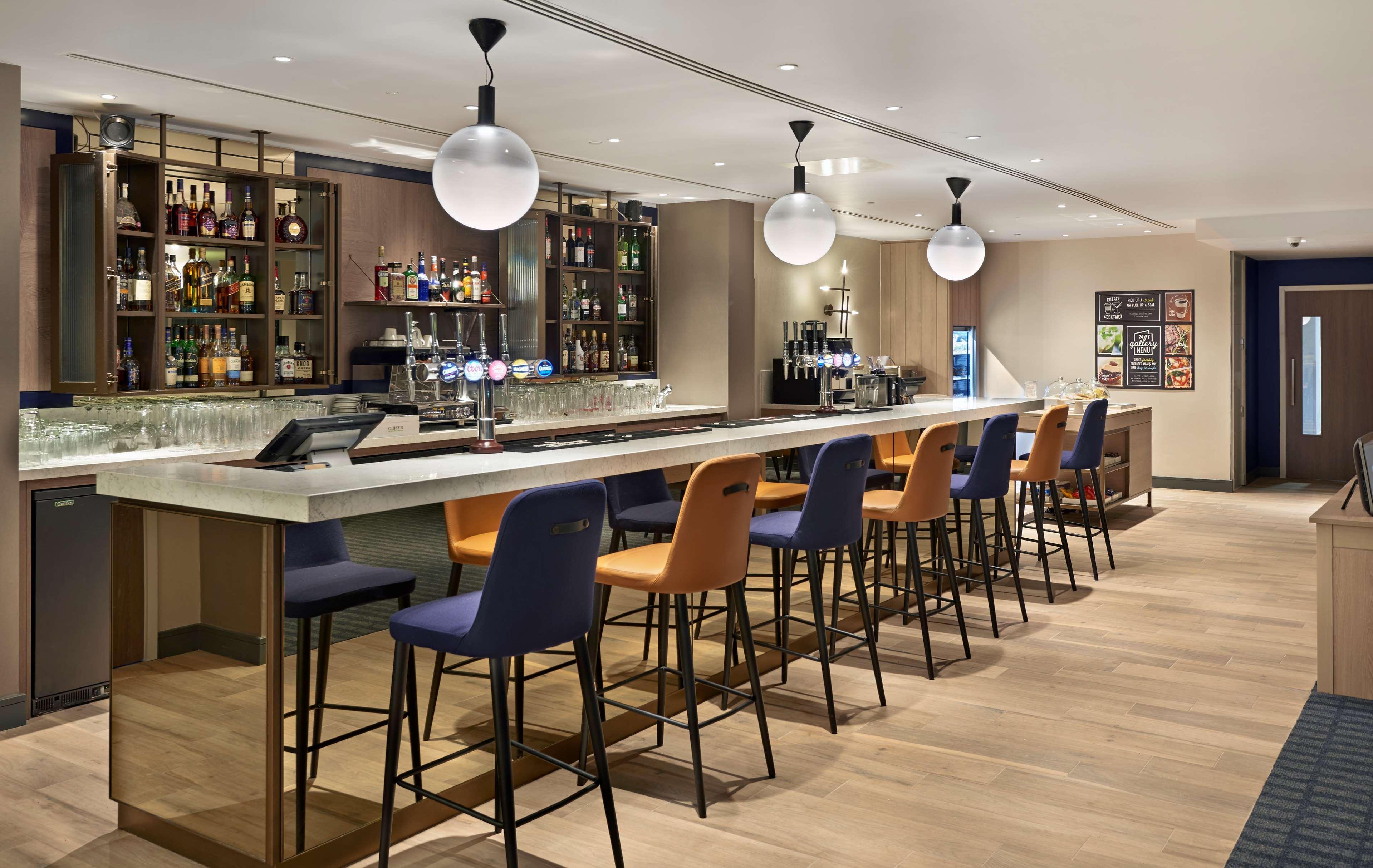 Hyatt Place London Heathrow Airport Hillingdon Exterior photo